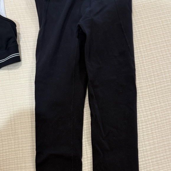 ALO Yoga Black and White Activewear Set - Picture 5 of 9